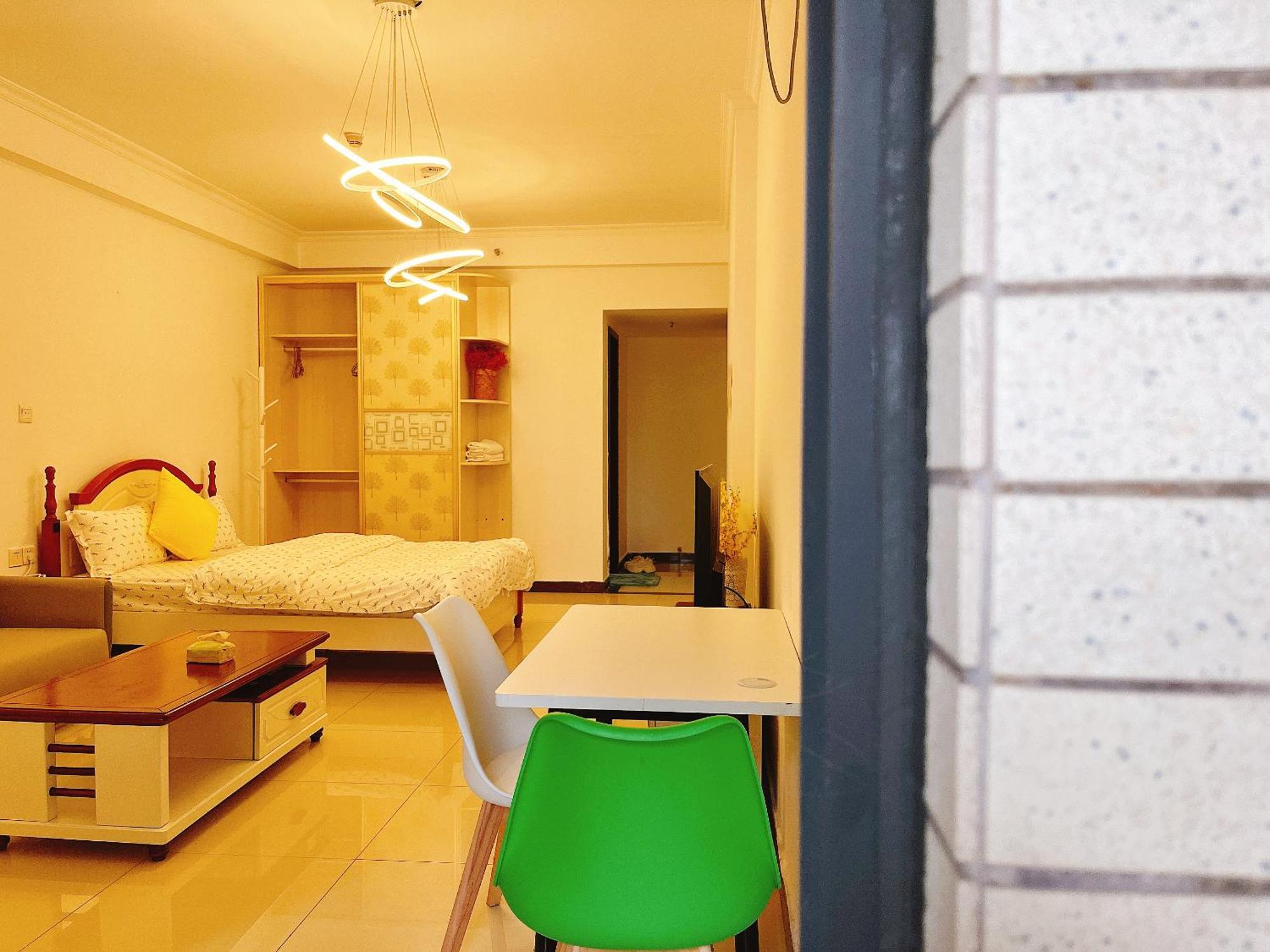 Lan House Youth Apartment Kanton Exteriér fotografie