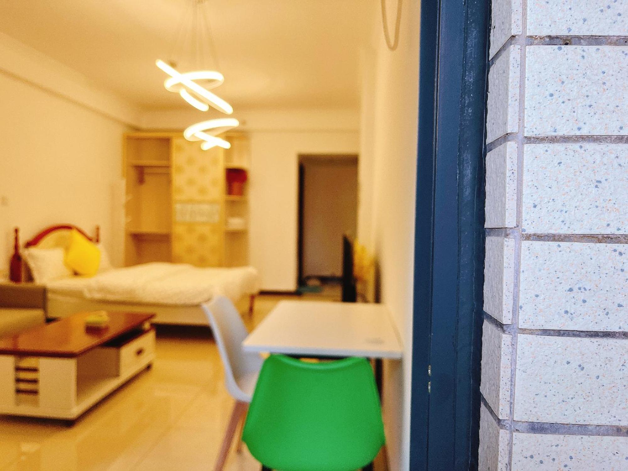 Lan House Youth Apartment Kanton Exteriér fotografie
